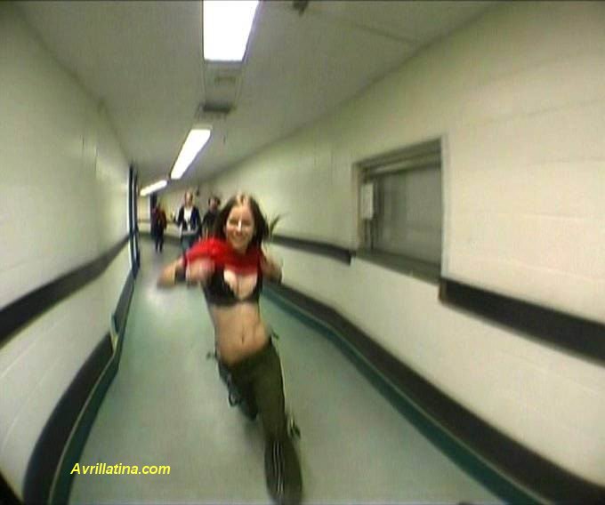 AvrilLavignecap005.jpg