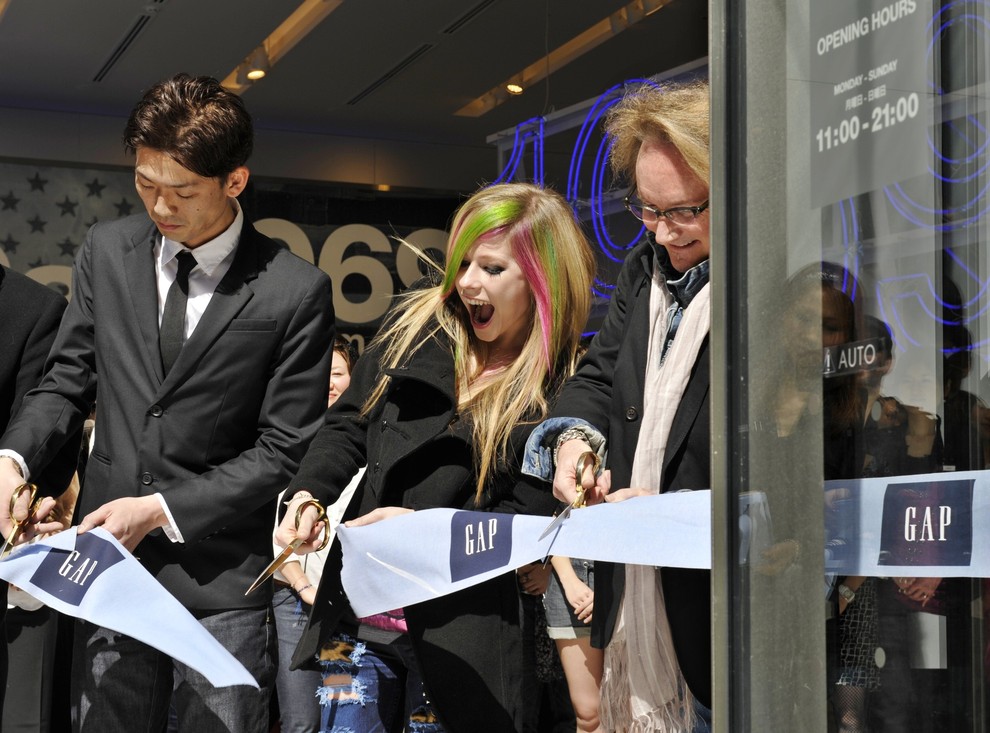 Japan_gap_Store_(5)~0.jpg