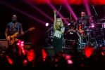 Avril-Lavigne-image-avril-lavigne-36688427-2048-1366.jpg