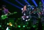 Avril-Lavigne-image-avril-lavigne-36688432-2048-1366.jpg