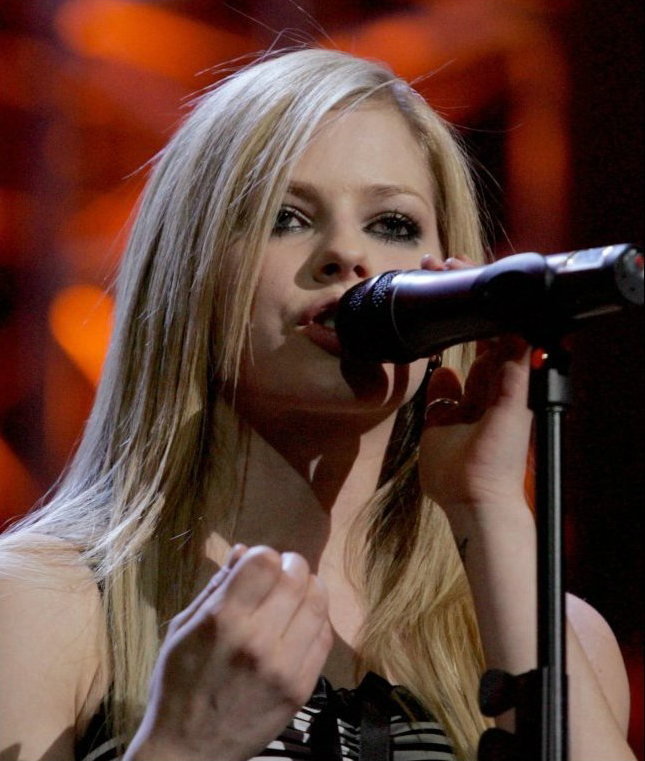 avril-lavigne-741-n23196.jpg
