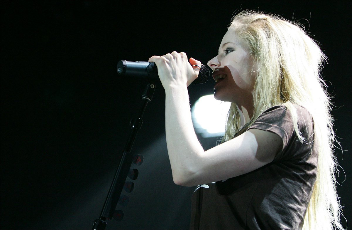 avril-lavigne-144-n25058.jpg