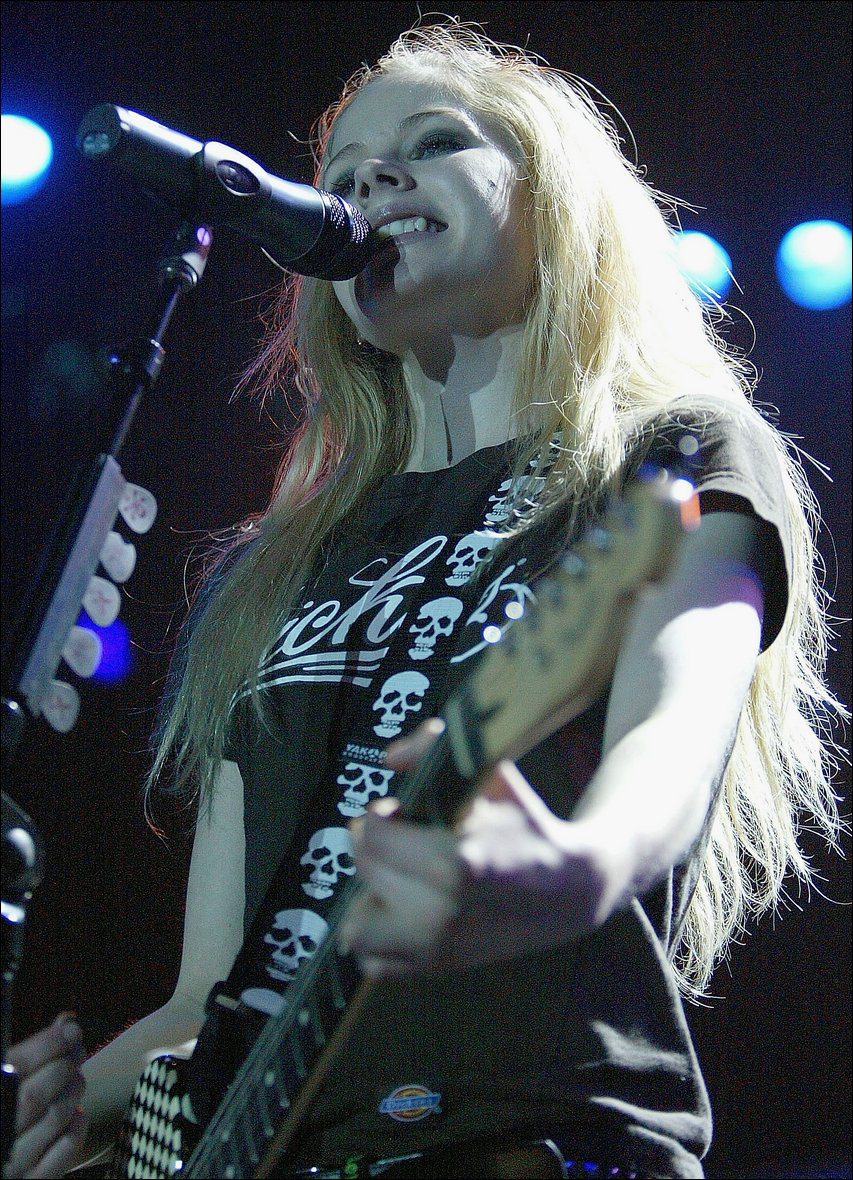 avril-lavigne-804-n25064.jpg