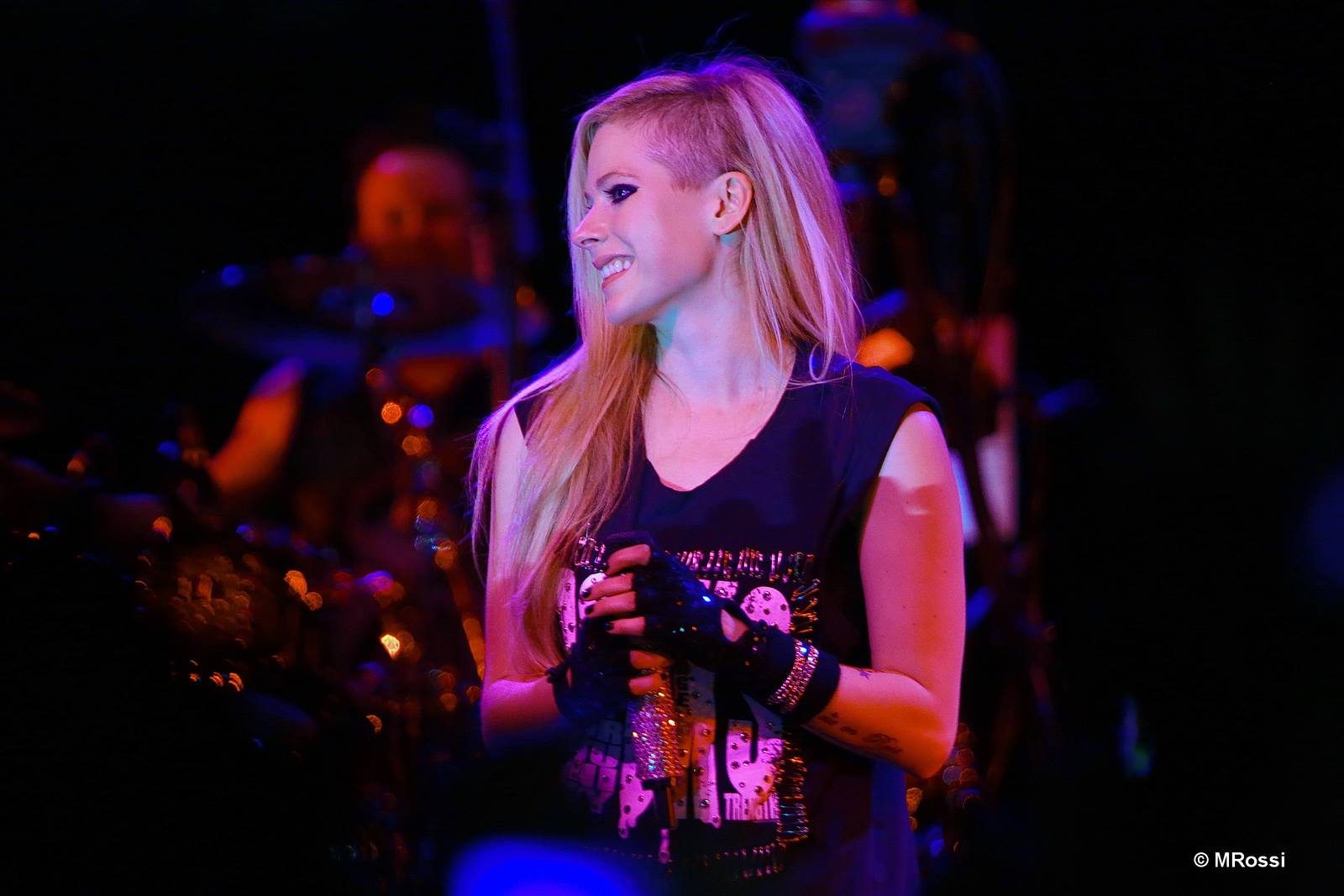 avrillavignetoursaopaulo29042014_282029.jpg