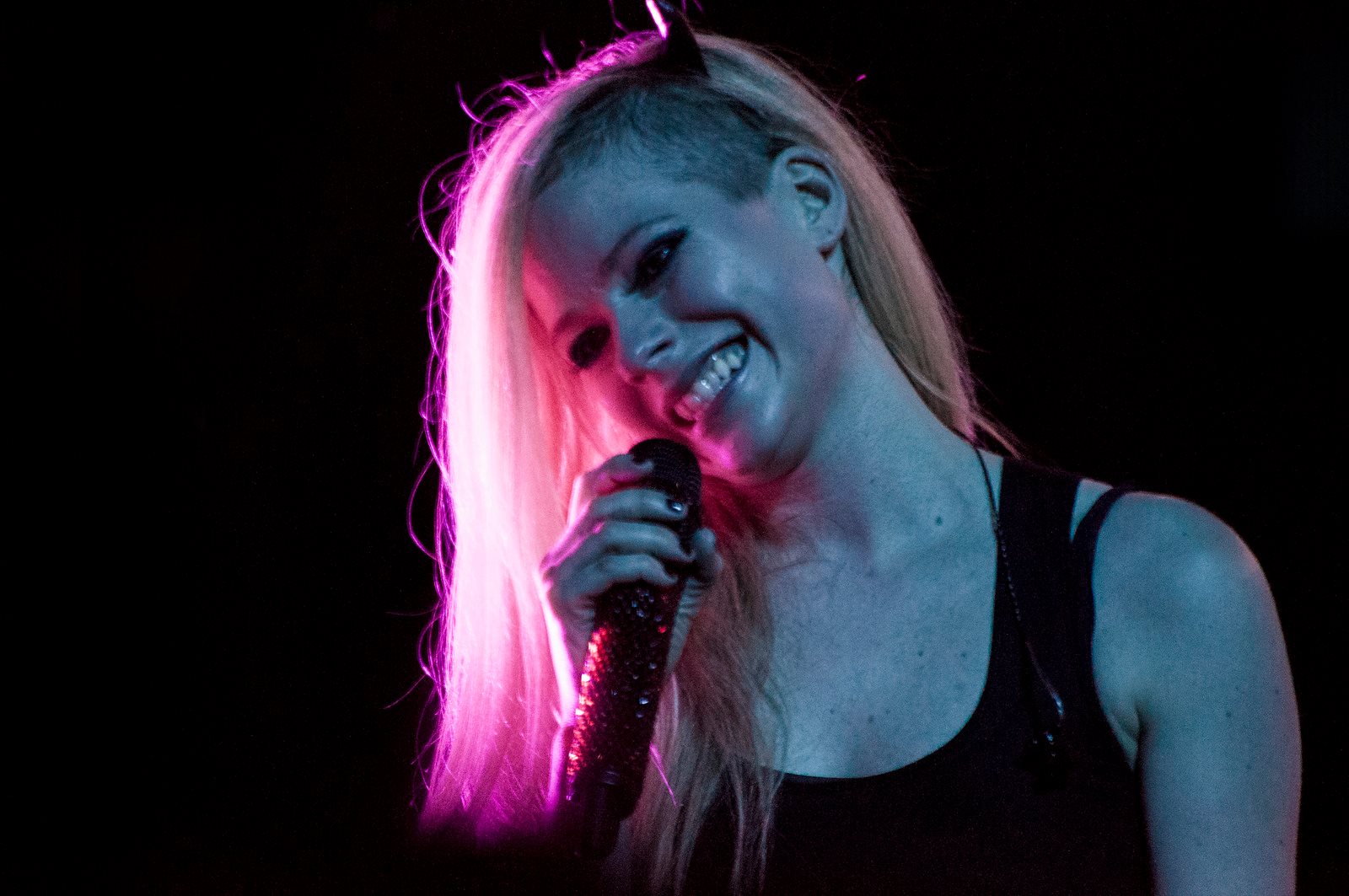 avrillavignetoursaopaulo29042014_282729.jpg