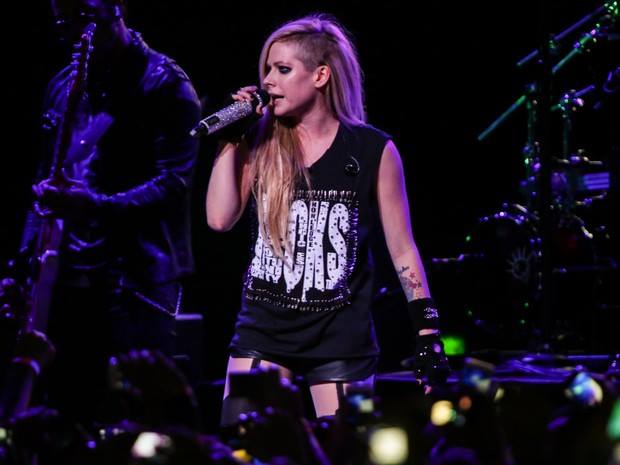 avrillavignetoursaopaulo29042014_284429.jpg