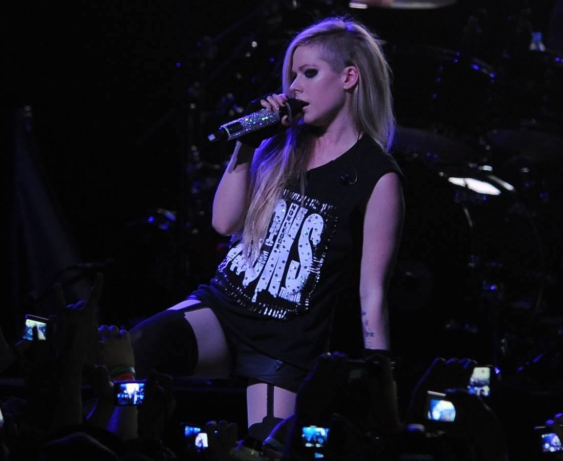 avrillavignetoursaopaulo29042014_286229.jpg