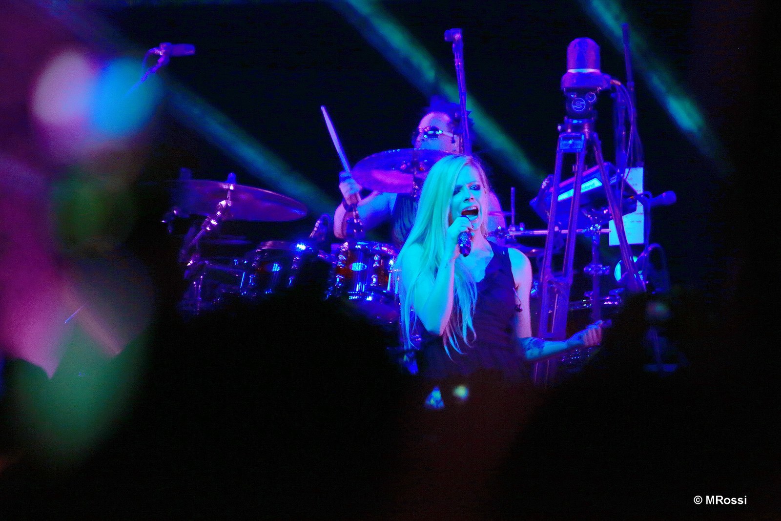 avrillavignetoursaopaulo29042014_28729.jpg
