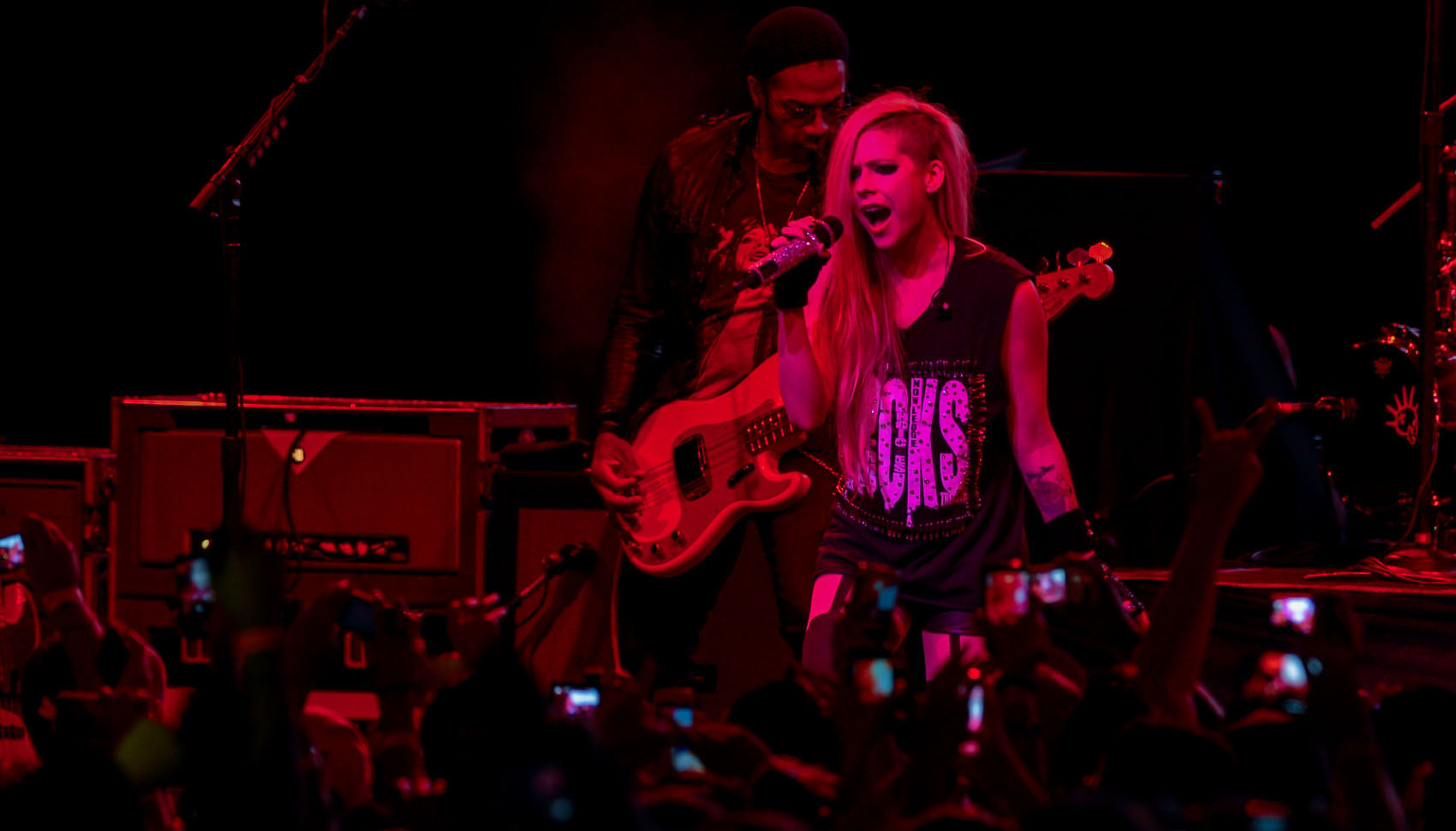avrillavignetoursaopaulo29042014_289329.jpg