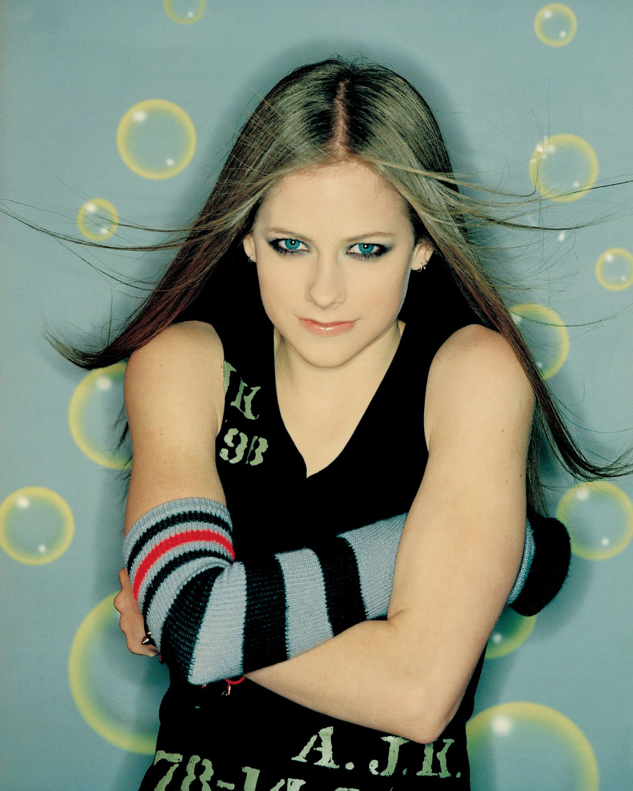 shot_avril.jpg