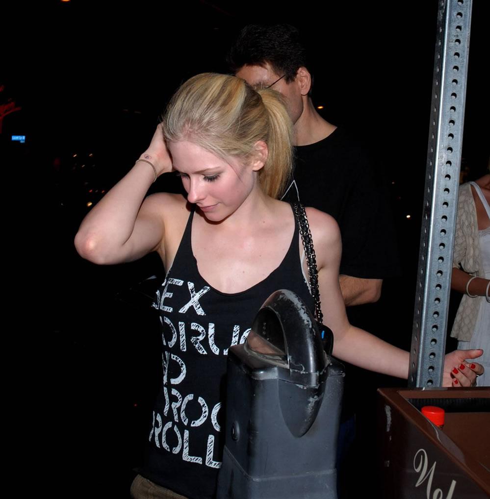 Lavigne3.jpg