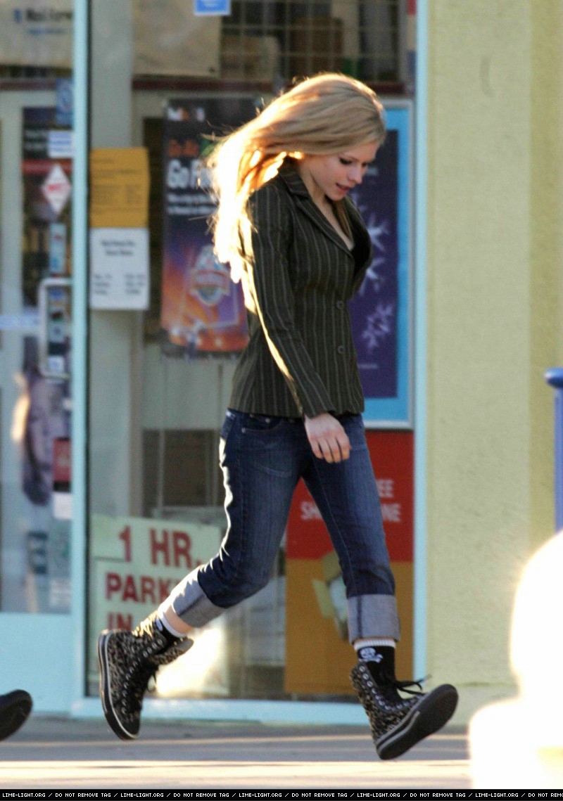 avril-lavigne-129-n23106.jpg
