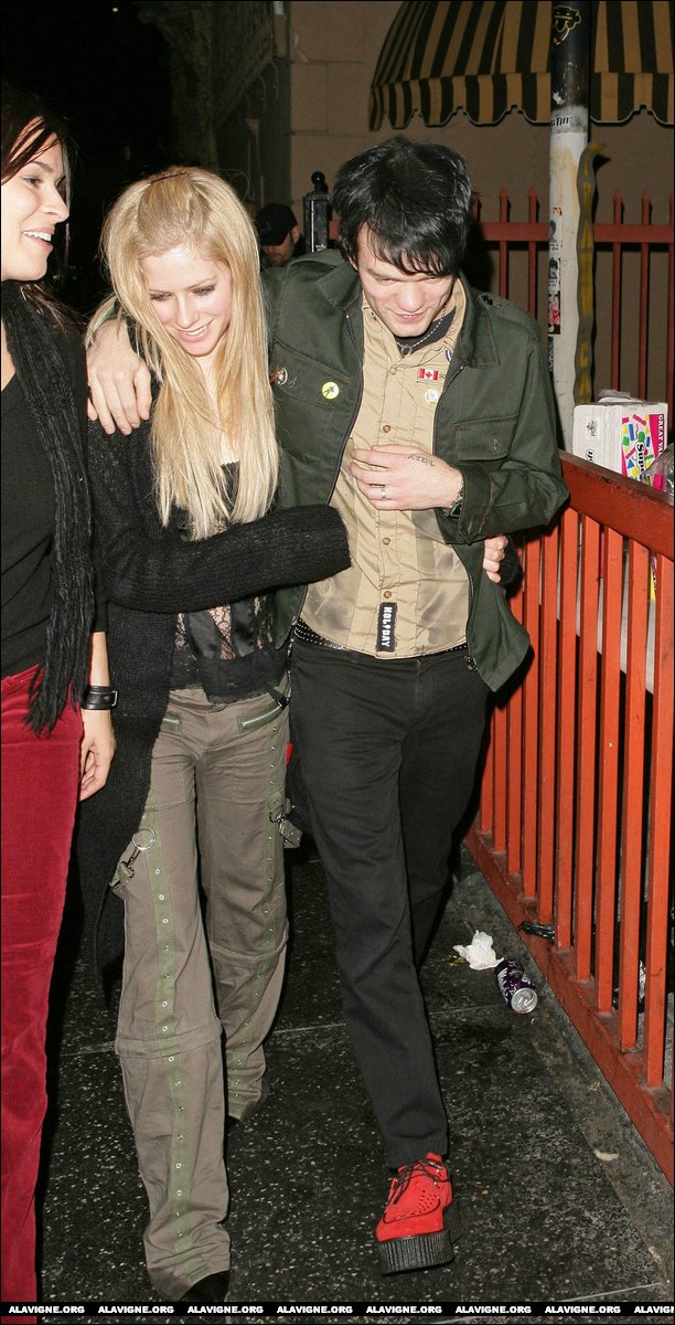 avril-lavigne-166-n23088.jpg