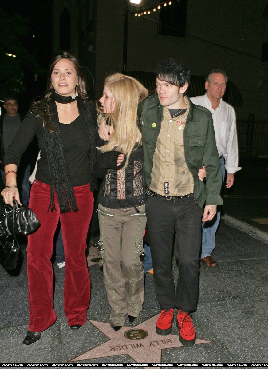 avril-lavigne-396-n23091.jpg