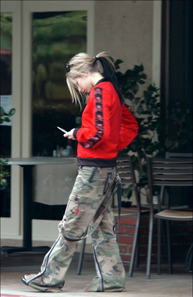 avril-lavigne-991-n10951.jpg
